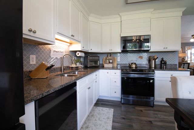 3928 Hearthstone Dr, Chapel Hill, TN 37034