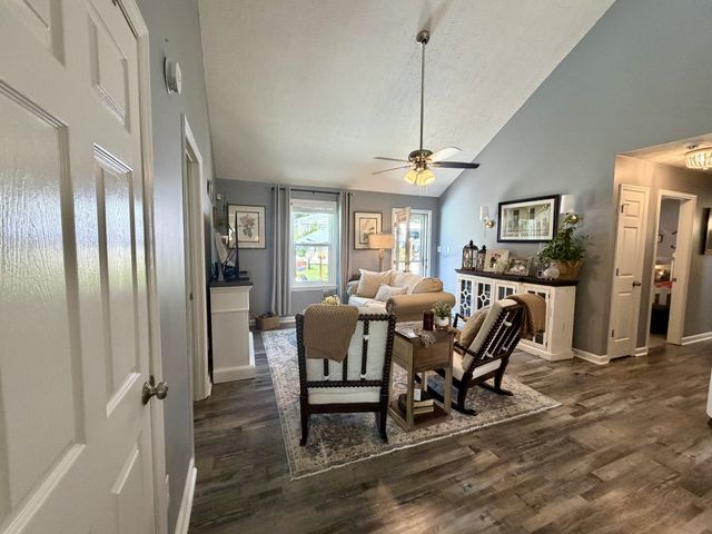 3928 Hearthstone Dr, Chapel Hill, TN 37034
