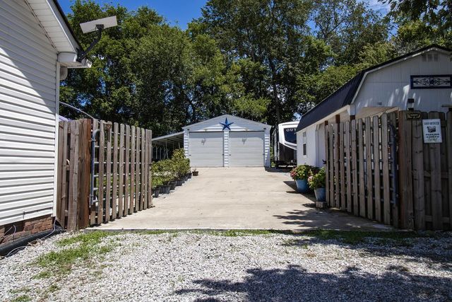 3928 Hearthstone Dr, Chapel Hill, TN 37034