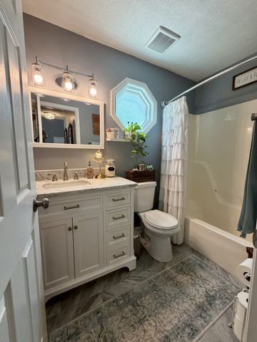 3928 Hearthstone Dr, Chapel Hill, TN 37034