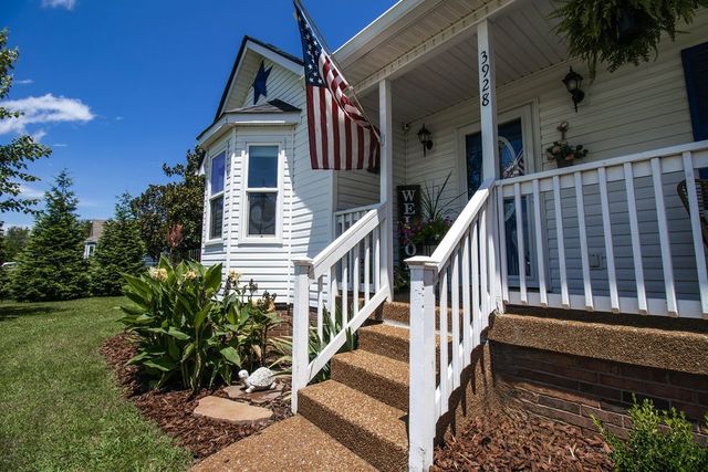 3928 Hearthstone Dr, Chapel Hill, TN 37034