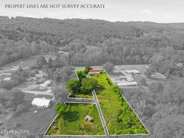 824 Oliver Springs Hwy, Clinton, TN 37716