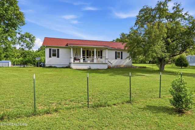 824 Oliver Springs Hwy, Clinton, TN 37716