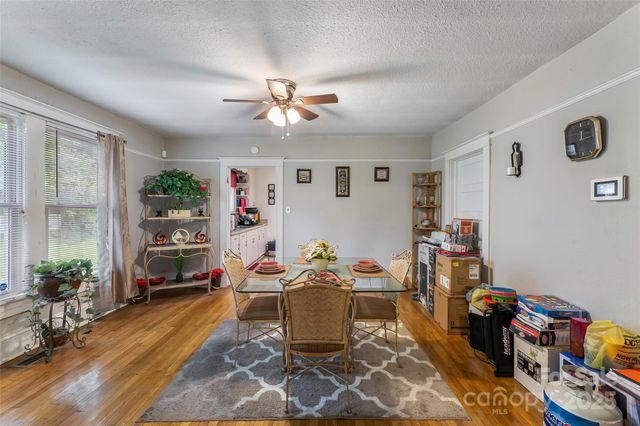 713 3RD Street SE, Hickory, NC 28602