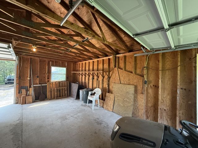 2109 Willow Grove Hwy, Allons, TN 38541