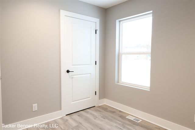 518 S Sullivan Avenue, Fremont, MI 49412