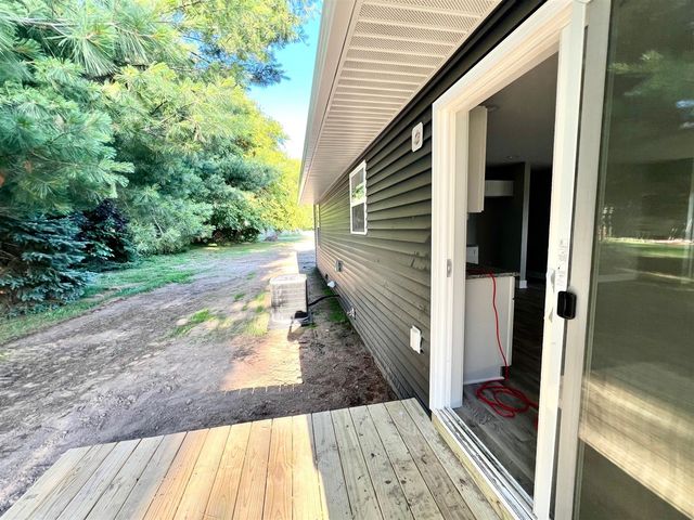 518 S Sullivan Avenue, Fremont, MI 49412