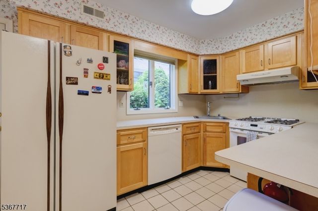 28 Morris Ave N, Summit City, NJ 07901