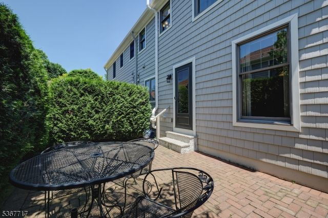28 Morris Ave N, Summit City, NJ 07901