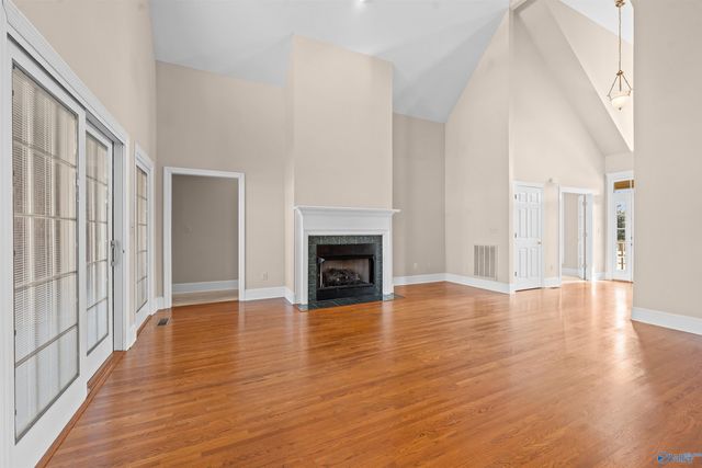 4901 Bridgehampton Road SE, Owens Cross Roads, AL 35763