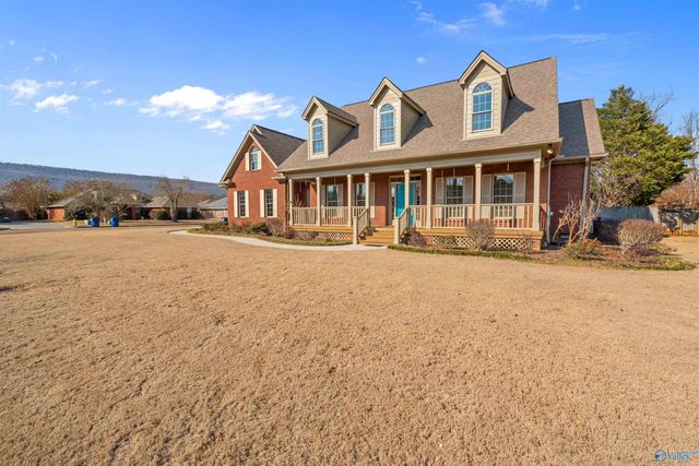 4901 Bridgehampton Road SE, Owens Cross Roads, AL 35763