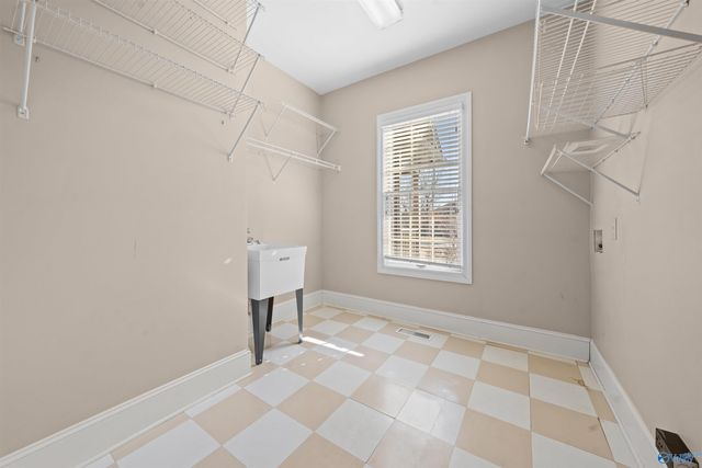 4901 Bridgehampton Road SE, Owens Cross Roads, AL 35763