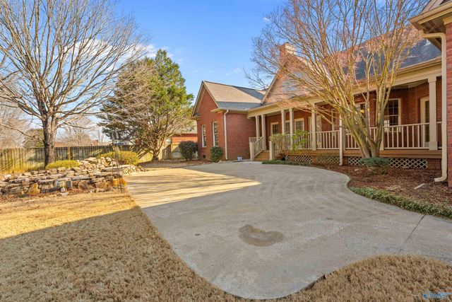 4901 Bridgehampton Road SE, Owens Cross Roads, AL 35763