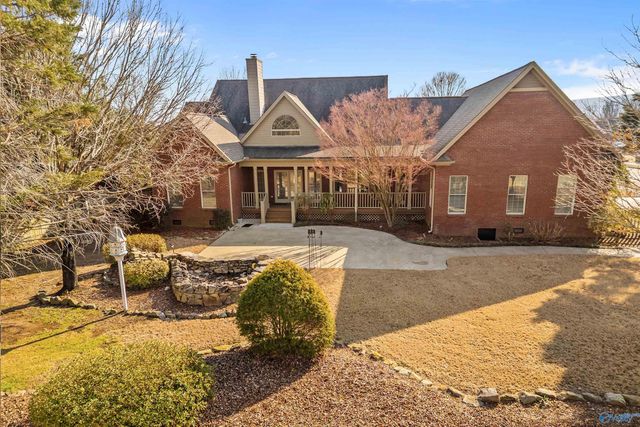 4901 Bridgehampton Road SE, Owens Cross Roads, AL 35763