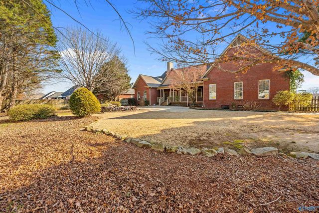 4901 Bridgehampton Road SE, Owens Cross Roads, AL 35763