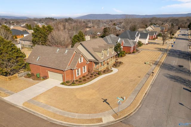 4901 Bridgehampton Road SE, Owens Cross Roads, AL 35763