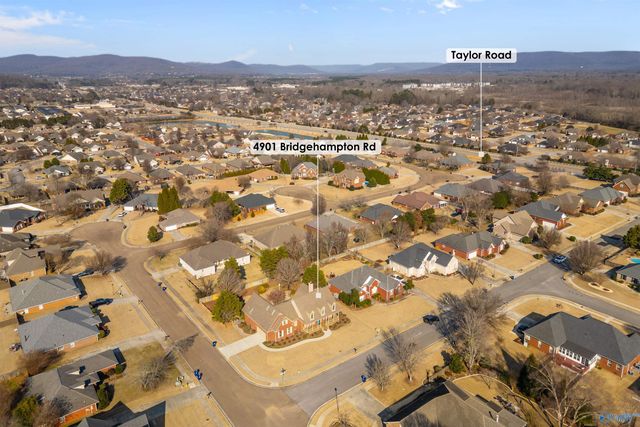 4901 Bridgehampton Road SE, Owens Cross Roads, AL 35763