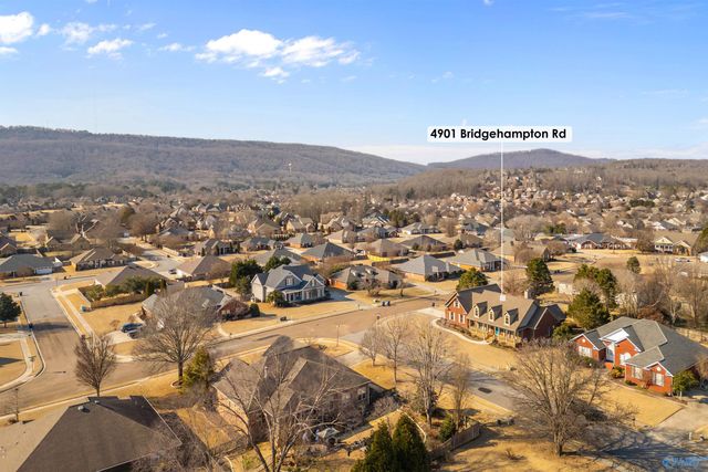 4901 Bridgehampton Road SE, Owens Cross Roads, AL 35763