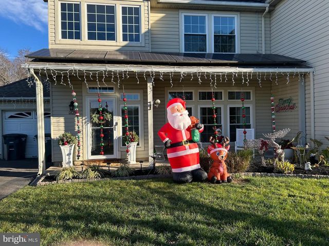 425 LONGFELLOW DR, Williamstown, NJ 08094