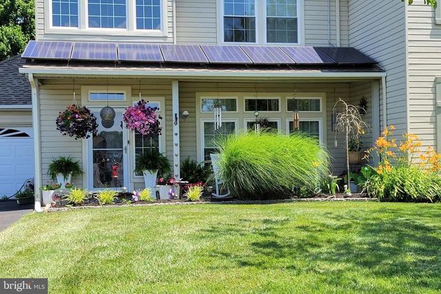 425 LONGFELLOW DR, Williamstown, NJ 08094