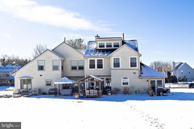 425 LONGFELLOW DR, Williamstown, NJ 08094