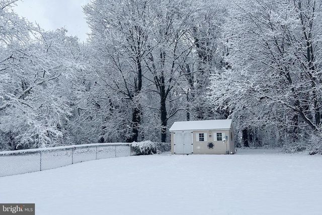 425 LONGFELLOW DR, Williamstown, NJ 08094