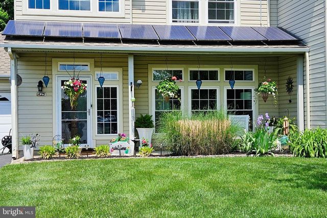 425 LONGFELLOW DR, Williamstown, NJ 08094