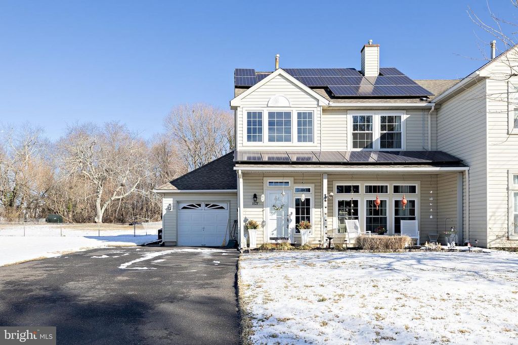 425 LONGFELLOW DR, Williamstown, NJ 08094