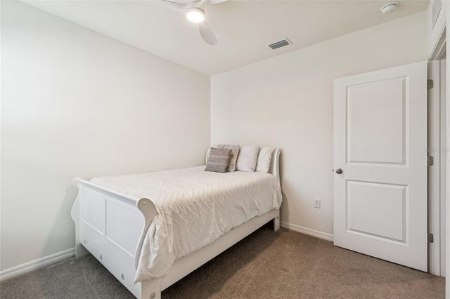 5221 HILLSIDE MEADOW PLACE, Tampa, FL 33610