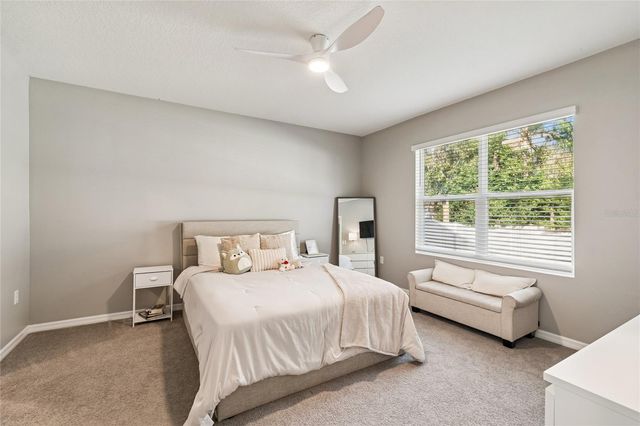 5221 HILLSIDE MEADOW PLACE, Tampa, FL 33610