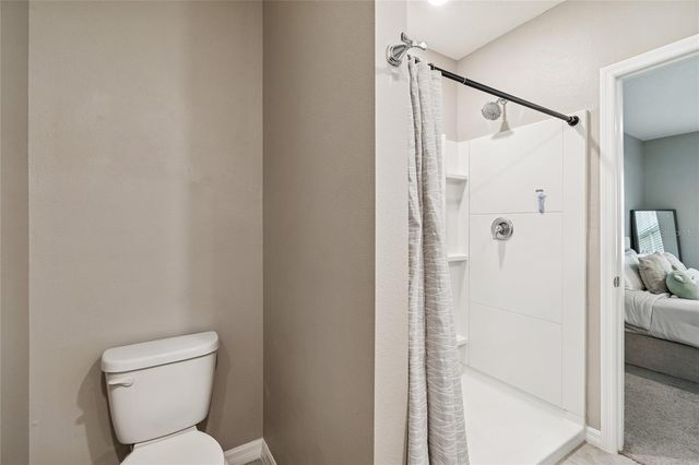 5221 HILLSIDE MEADOW PLACE, Tampa, FL 33610