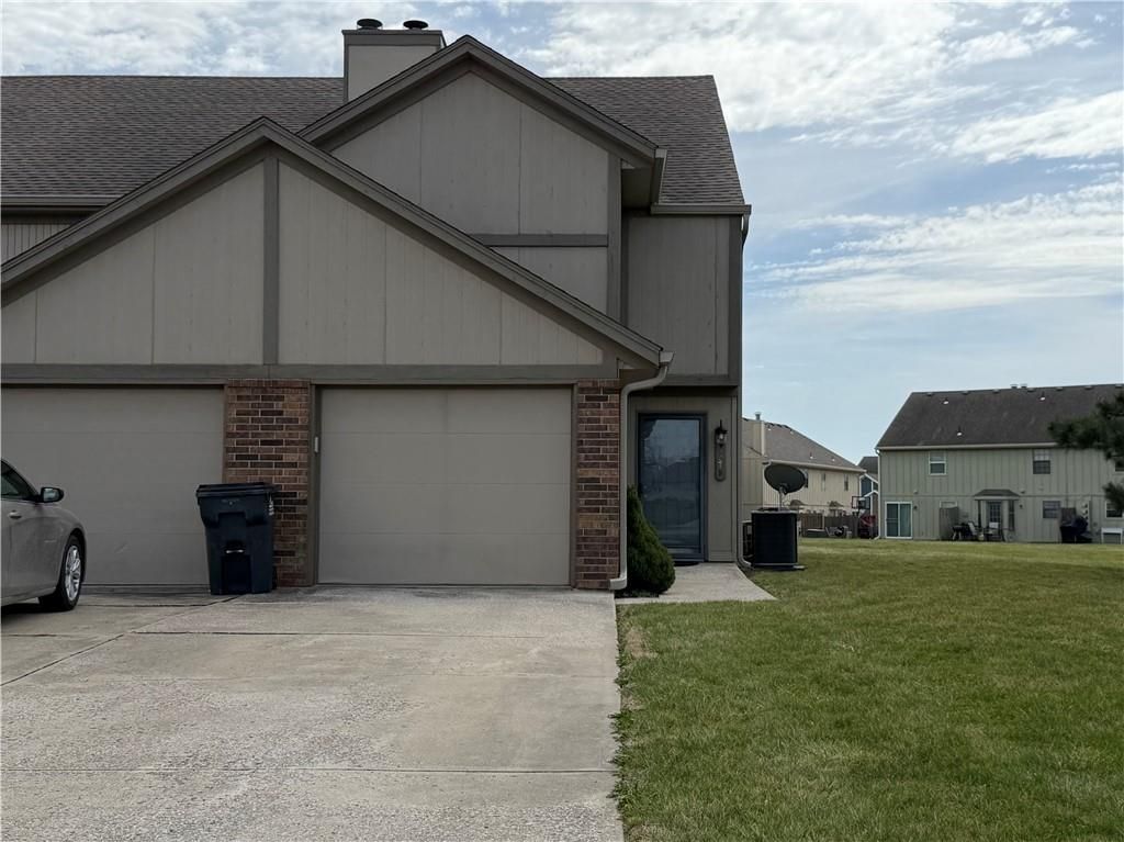 527 NE 6th Street D, Blue Springs, MO 64014