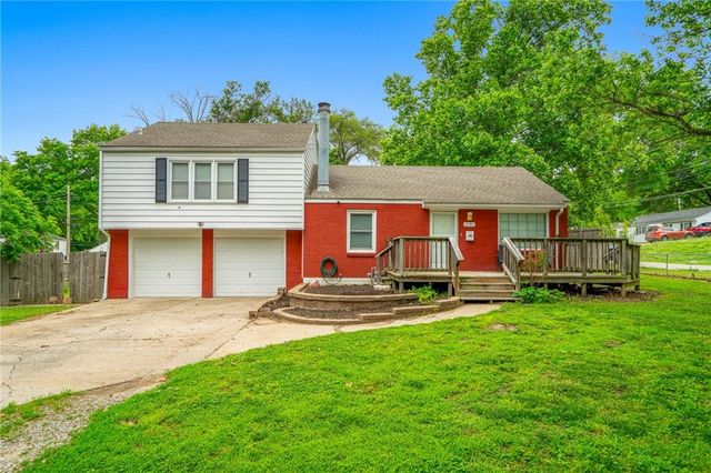 2700 S SCOTT Avenue, Independence, MO 64052