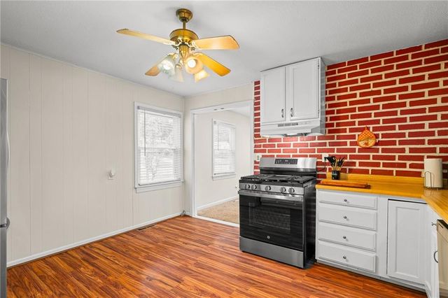 2700 S SCOTT Avenue, Independence, MO 64052