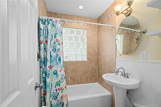 2700 S SCOTT Avenue, Independence, MO 64052