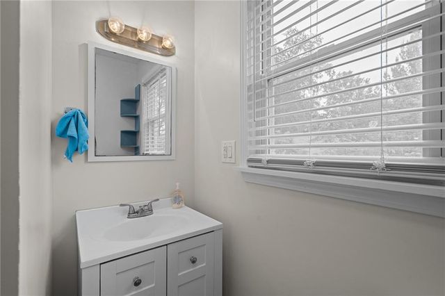 2700 S SCOTT Avenue, Independence, MO 64052