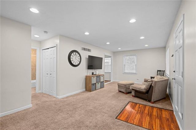 2700 S SCOTT Avenue, Independence, MO 64052