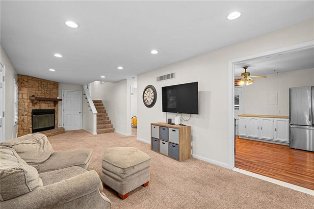 2700 S SCOTT Avenue, Independence, MO 64052