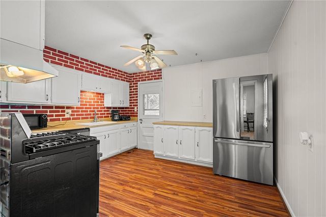 2700 S SCOTT Avenue, Independence, MO 64052