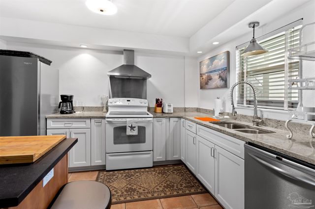 16401 Perdido Key Dr 309, Pensacola, FL 32507
