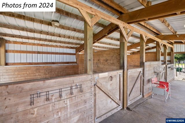 12430 S Oak Grove Rd, Canby, OR 97013