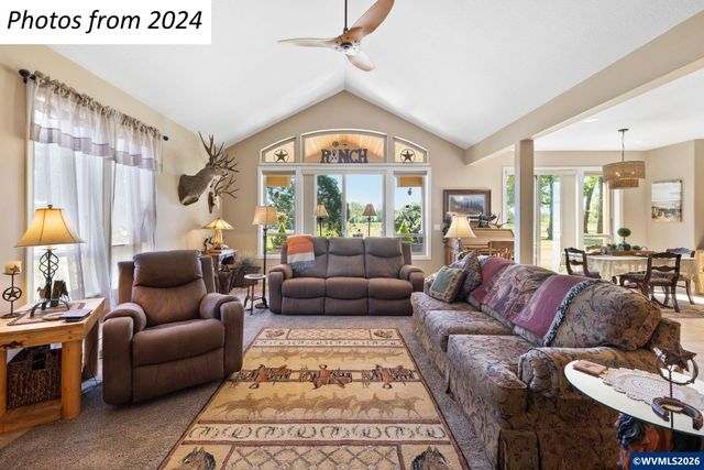 12430 S Oak Grove Rd, Canby, OR 97013