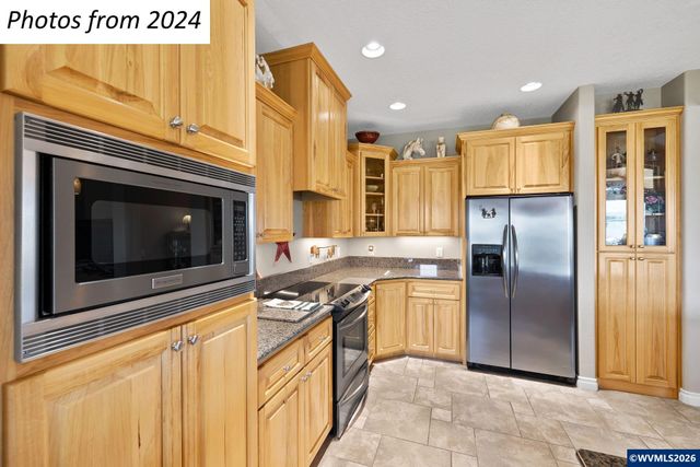 12430 S Oak Grove Rd, Canby, OR 97013