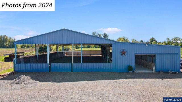12430 S Oak Grove Rd, Canby, OR 97013