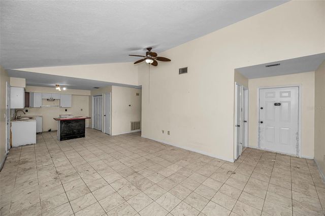 1200 E COURT STREET, Tarpon Springs, FL 34689