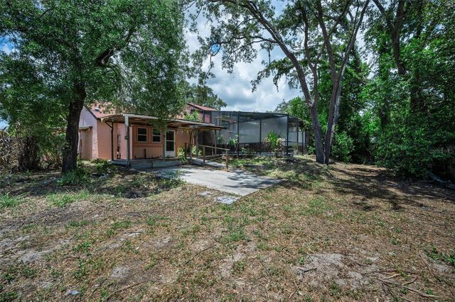 1200 E COURT STREET, Tarpon Springs, FL 34689
