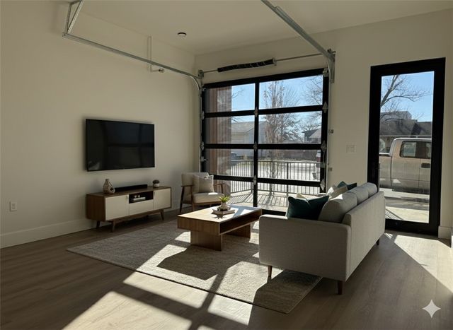 905 SE 4th Street 104, Bentonville, AR 72712