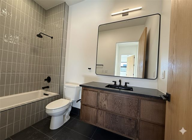 905 SE 4th Street 104, Bentonville, AR 72712