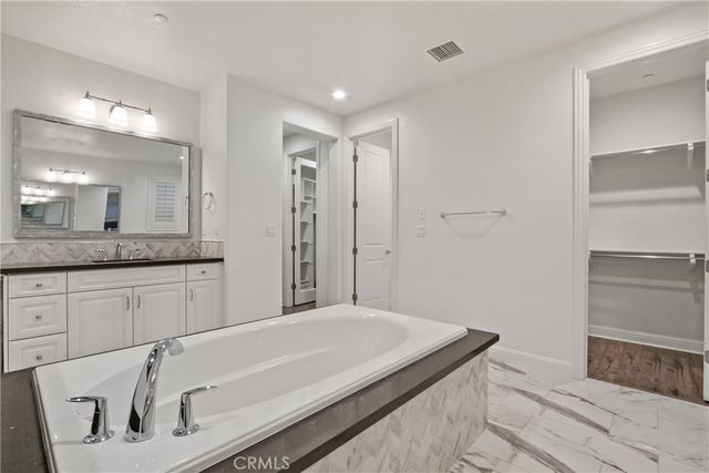 42 Barberry, Lake Forest, CA 92630