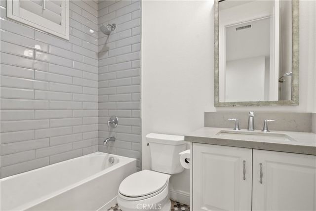42 Barberry, Lake Forest, CA 92630